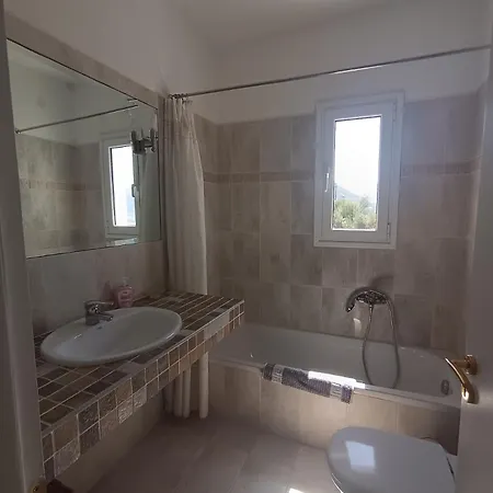 Villa Danae, Skorponeria Evoia *
